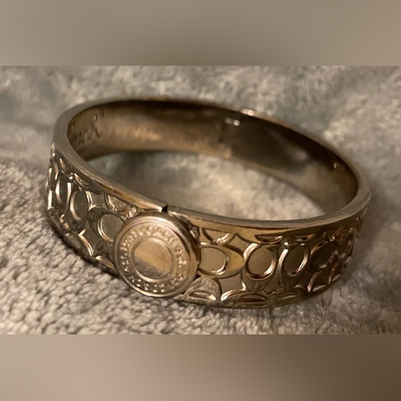 Authentic Coach signature Silver Hinge Bangle - Picture 4 of 8